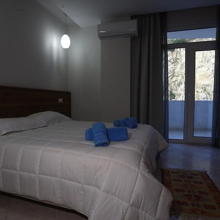 Hotel Kamomil Škalngur Esterno foto