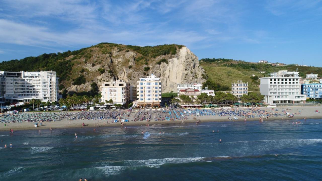 Hotel Kamomil Durrës Esterno foto