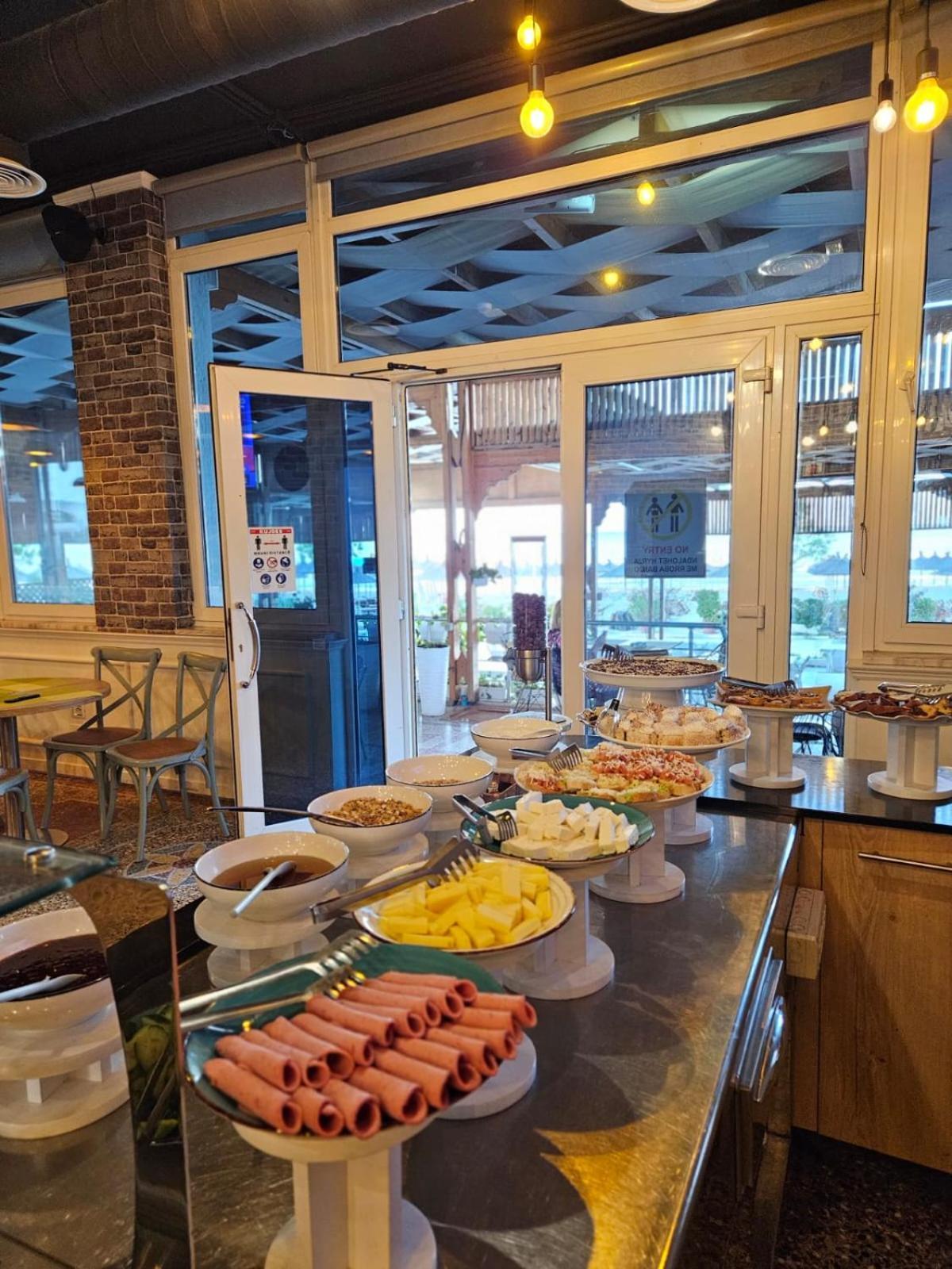 Hotel Kamomil Škalngur Esterno foto