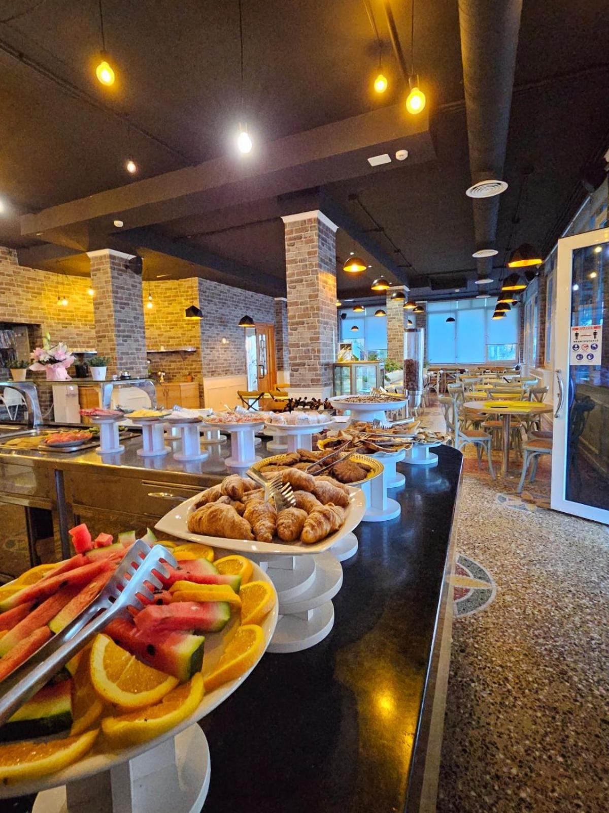 Hotel Kamomil Škalngur Esterno foto