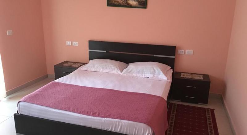 Hotel Kamomil Škalngur Esterno foto