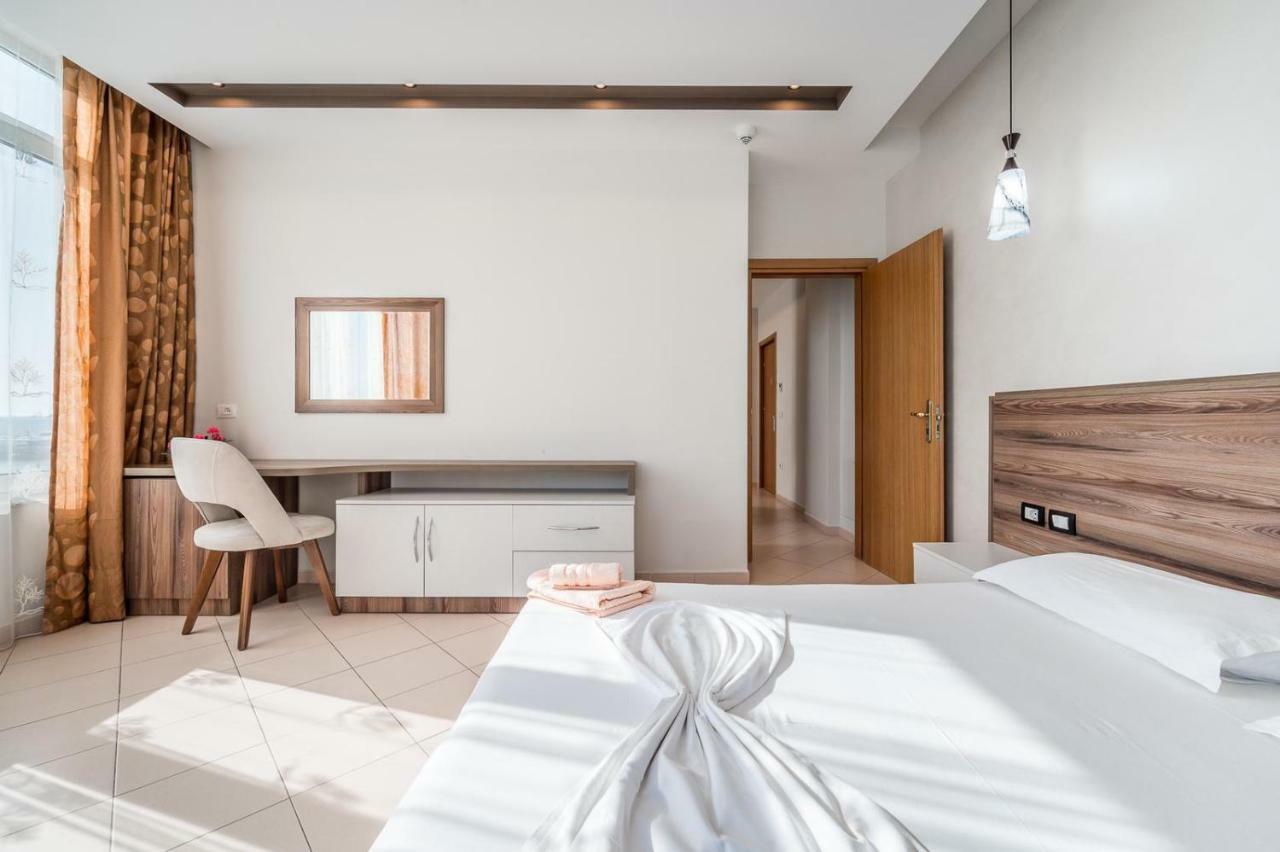 Hotel Kamomil Škalngur Esterno foto