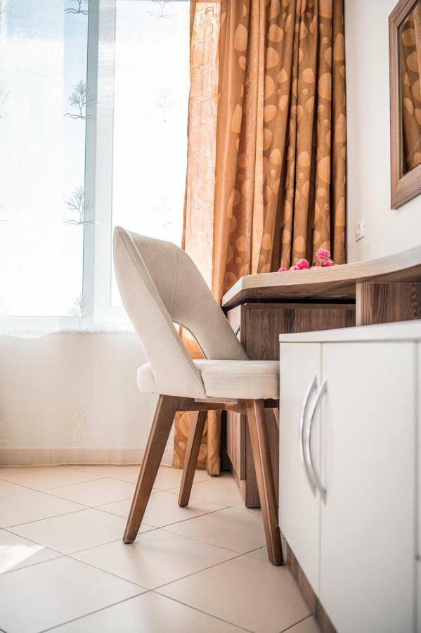 Hotel Kamomil Škalngur Esterno foto